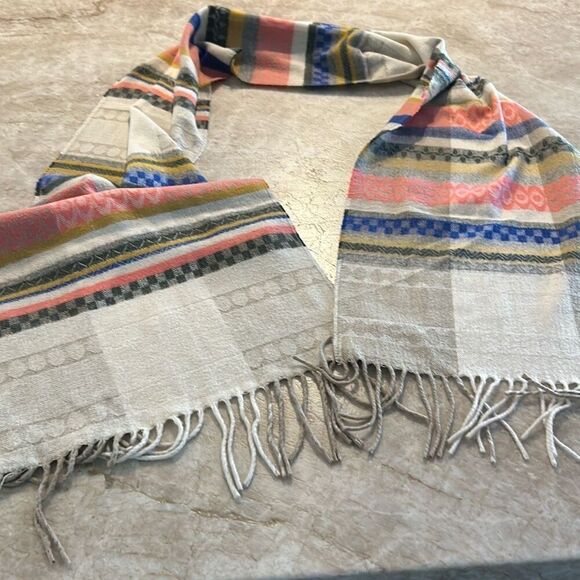 German Made Scarf - Picture 4 of 5